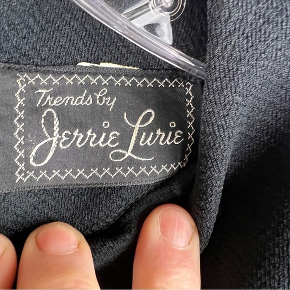 TRENDS BY JERRIE LURIE. Vintage 1960’s Black textured polyester cocktail dress - Picture 9 of 9